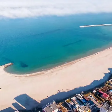 Seaside Luxury Apartament Apartment